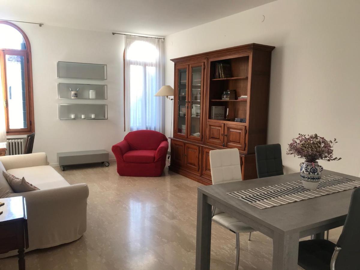Venice Homes & Holidays Luaran gambar