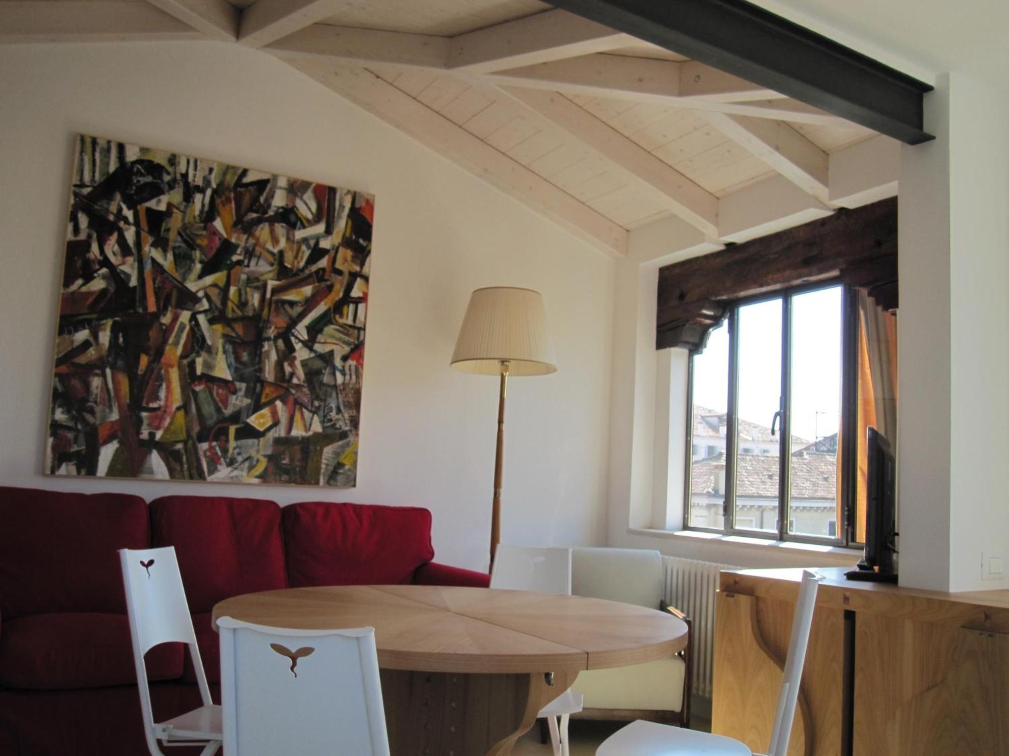 Venice Homes & Holidays Bilik gambar